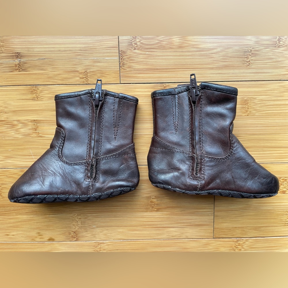 Dark brown FRYE soft bottom boot for infant, size 3.